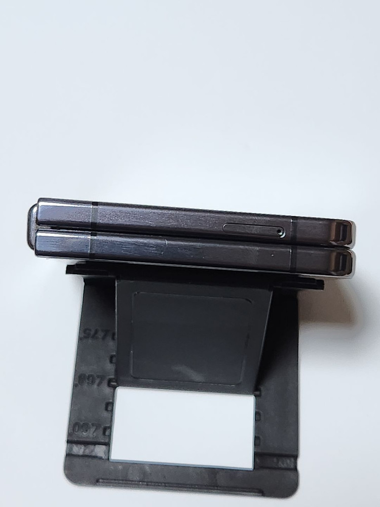 갤럭시Z플립5 256G 무잔상 블랙 58673--8