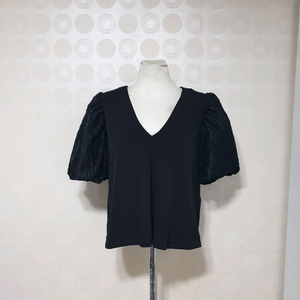 자라/zara/블랙블라우스55/블랙반팔티55/티셔츠55 이미지