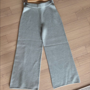 리틀블랙 홀가먼트니트 팬츠 새상품