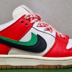 프레임스케이트X나이키SB 덩크로우 하비비 로얄사이즈265