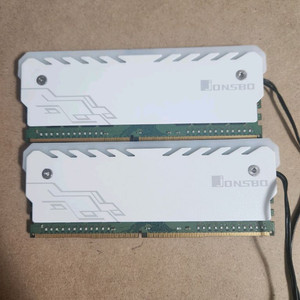 데스크탑 램 DDR4 8기가 램 2400T 2개(존스보 방열판)