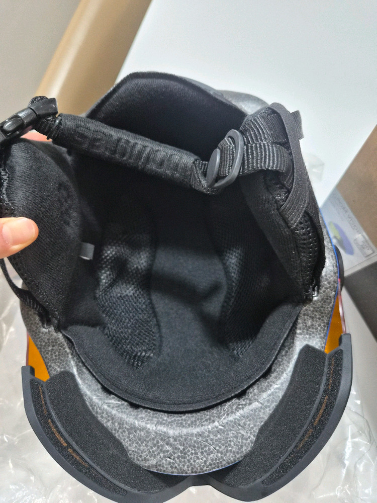 살로몬 키즈 스키 바이저 헬멧 M--5