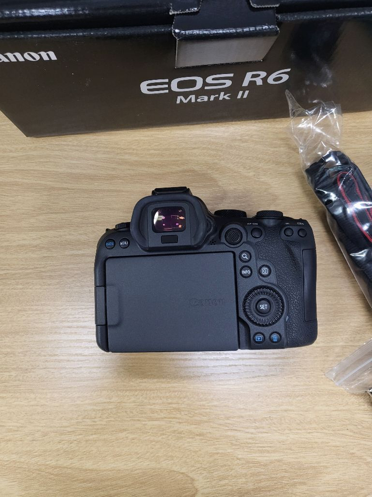 캐논r6m2 7천컷대 민트급바디판매해요 풀박스구성--5