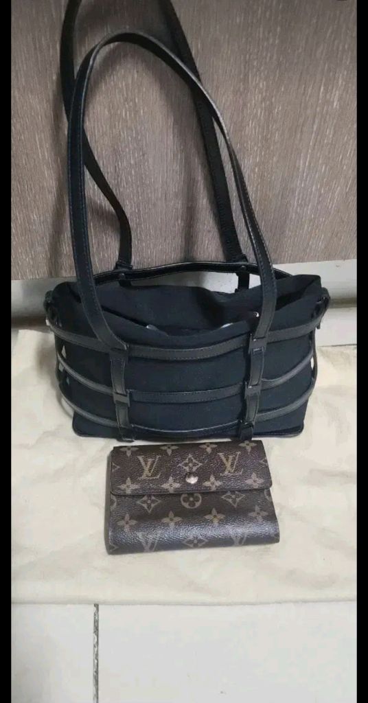 페라가모 스몰 숄더백--5