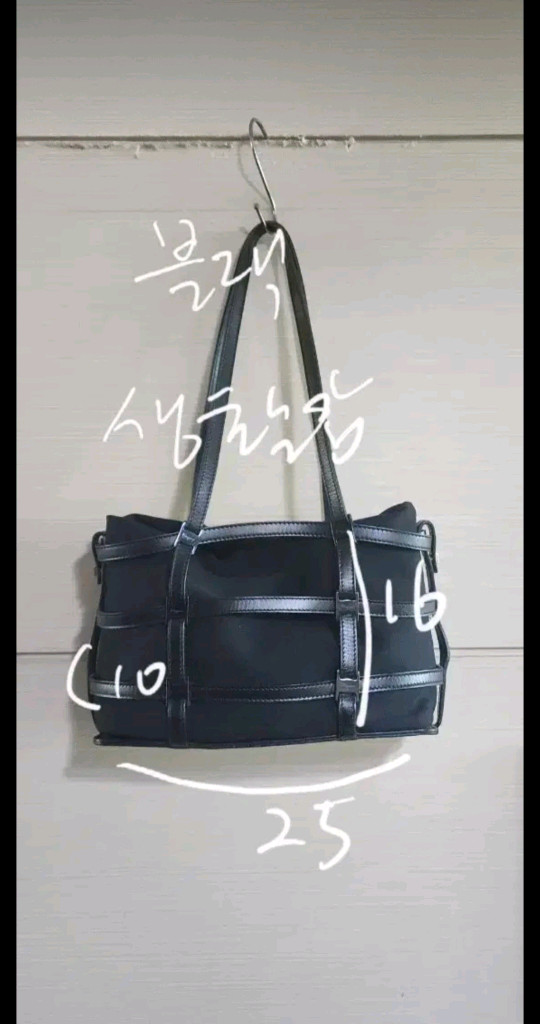 페라가모 스몰 숄더백--9