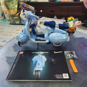 레고 아이콘 베스파 125 하늘색 중고