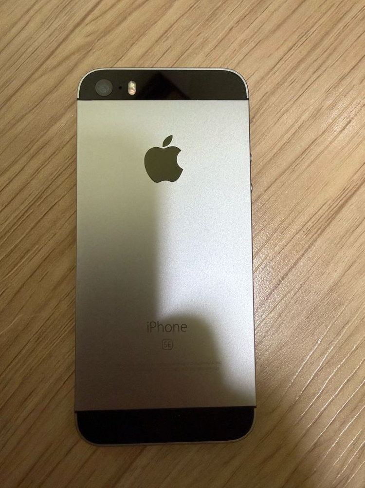 소장용 아이폰SE1 128G (스페이스 그레이) 판매합니다--1