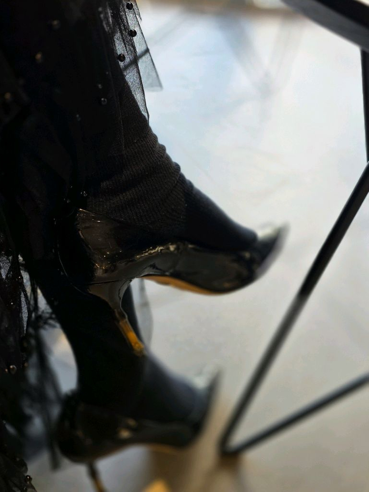 [정품] GUCCI Black Patent Stiletto 38--4