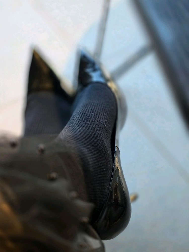 [정품] GUCCI Black Patent Stiletto 38--5