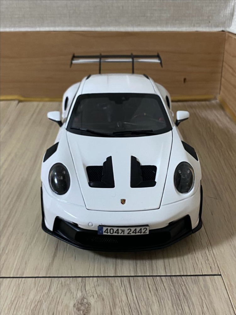 1:18 노레브 포르쉐 992 gt3 rs (911) 다이캐스트--3