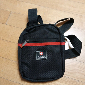 스위스밀리터리 크로스백, 보조가방
