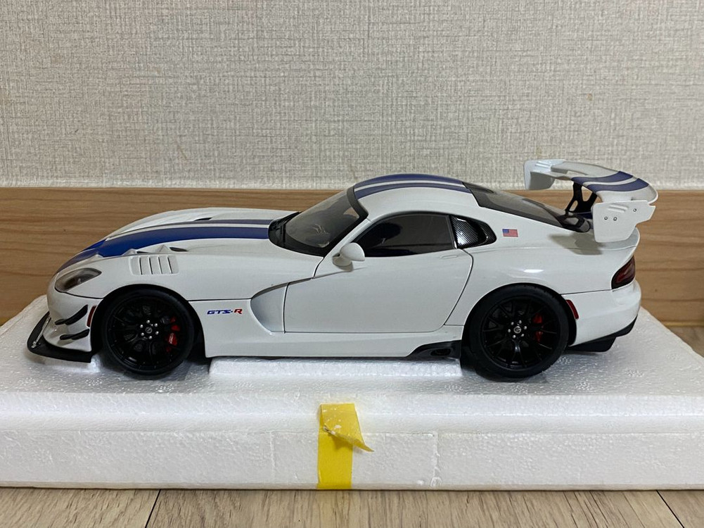 1:18 오토아트 바이퍼 acr 다이캐스트--1