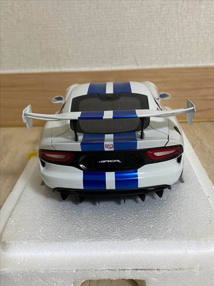 1:18 오토아트 바이퍼 acr 다이캐스트--3