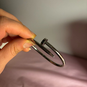 새상품 에이블리 못 뱅글팔찌/구매가 6만원대