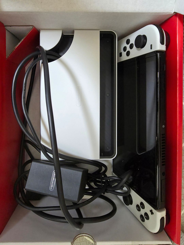 닌텐도 스위치 OLED 화이트 + 스포츠 키드--1