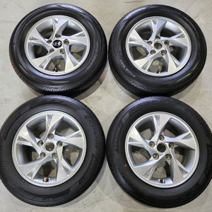 아반떼 cn7 15인치 휠타이어, 아반떼 15인치 휠타이어,1956515 이미지