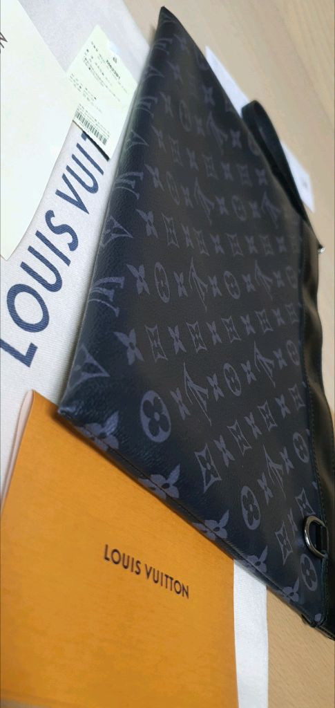 루이비통 이클립스 클러치/클러치백 정품S급(영수증O)구찌프라다루이비통디올고야드샤넬셀린느보테가생로랑버버리발렌시아가가방--6