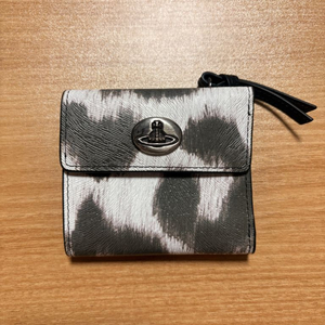 비비안웨스트우드 레드라벨 레오파드 반지갑