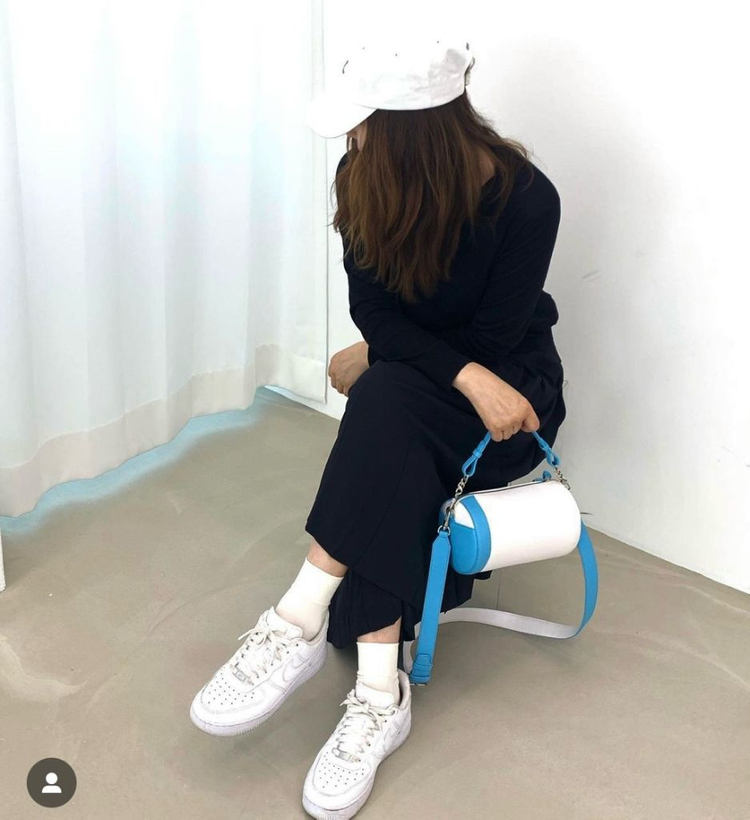 Tashiana 원통형 소가죽 크로스백 (새상품)--1