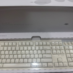 그루브스톤 GV10M 8K 수제윤활 유무선 기계식키보드 애플라떼, 저소음밀키S축, 45g