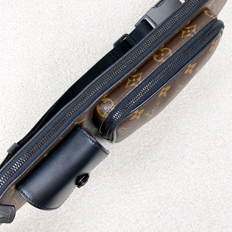 루이비통 크로스백 크리스토퍼 범백--5