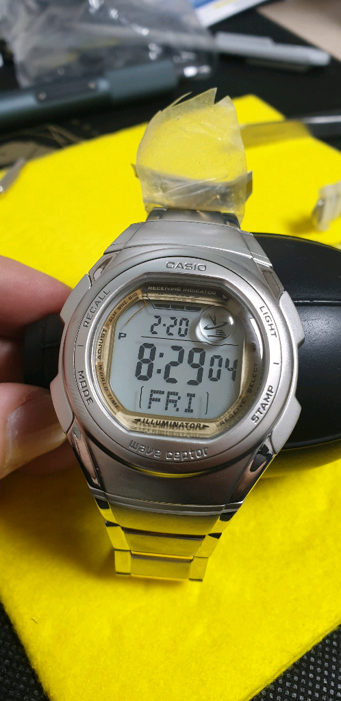 카시오 전파시계 메탈 팝니다. 새상품 빈티지 전자시계 웨이브셉터--1