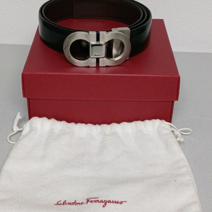페라가모 은장 양면 가죽벨트 정품입니다