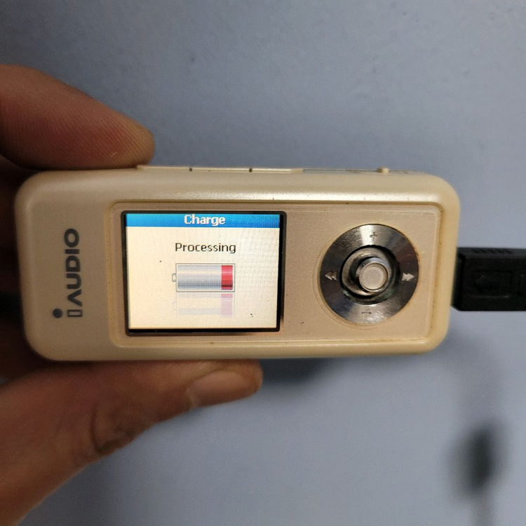 코원 아이오디오 U3 1기가 부품용--1