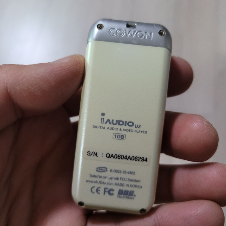 코원 아이오디오 U3 1기가 부품용--3