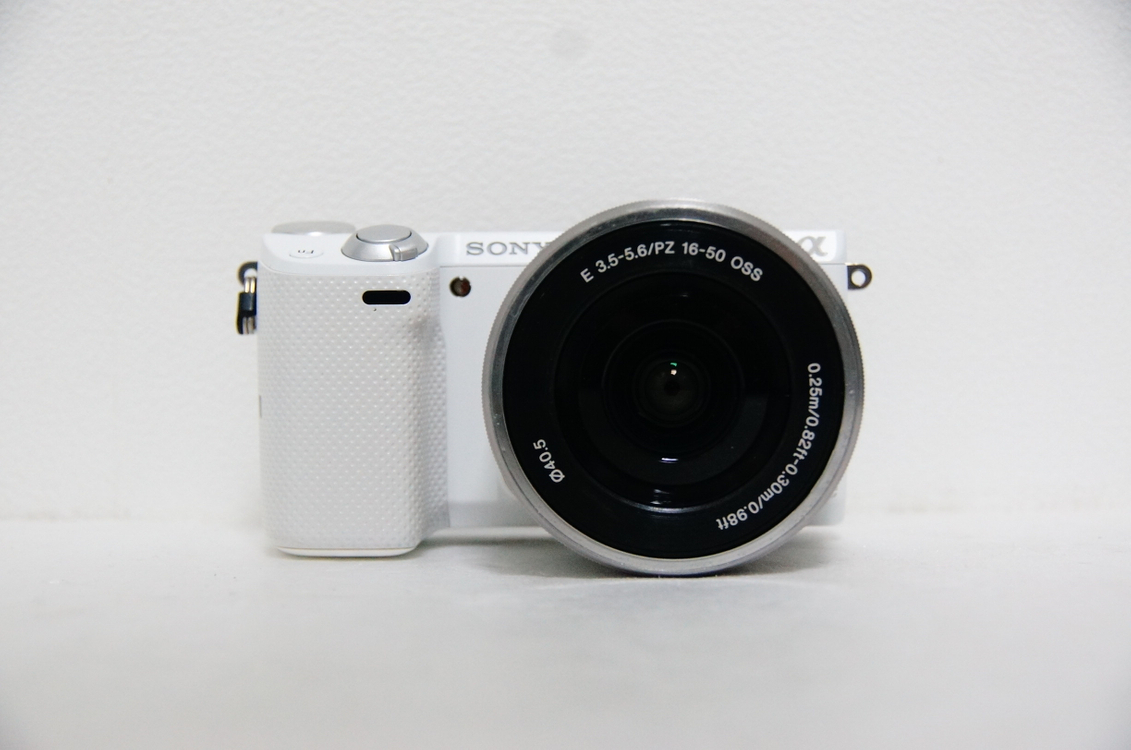 [소니] NEX-5T 화이트 미러리스 카메라팝니다.(1,708컷)--1