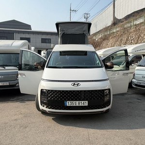 스타리아 캠핑카 라운지 4WD 유로밴홈 4인승