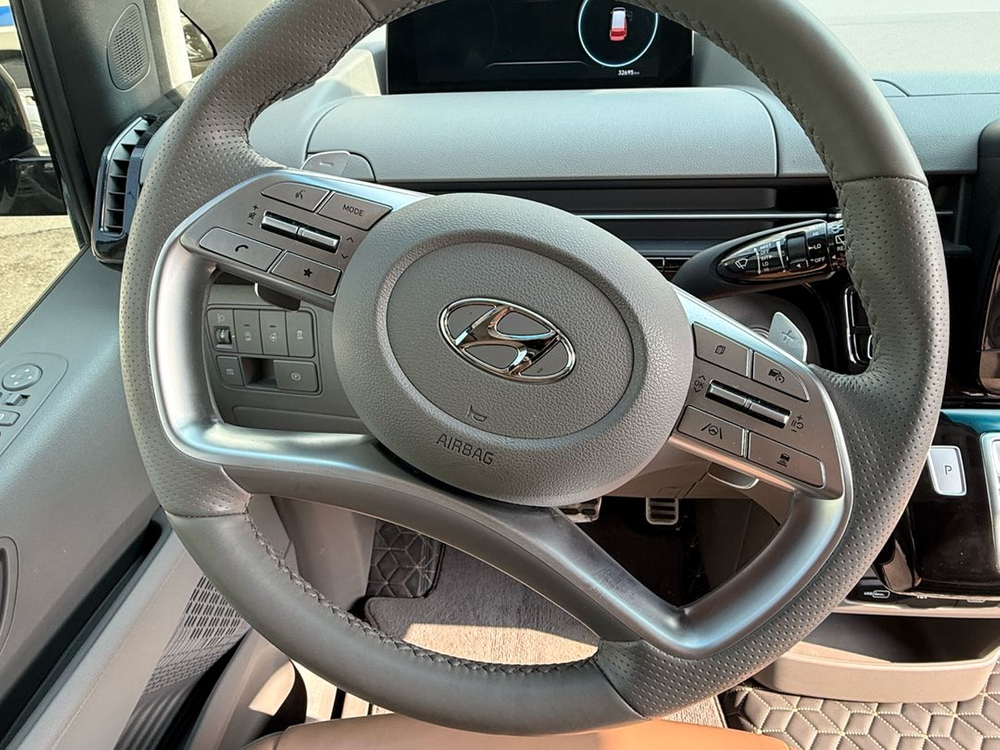 스타리아 캠핑카 라운지 4WD 유로밴홈 4인승--5