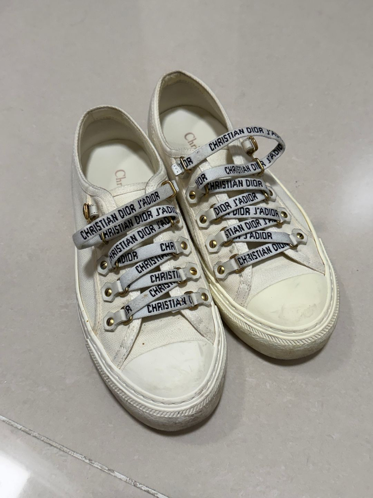 디올 운동화 판매합니다. 이미지