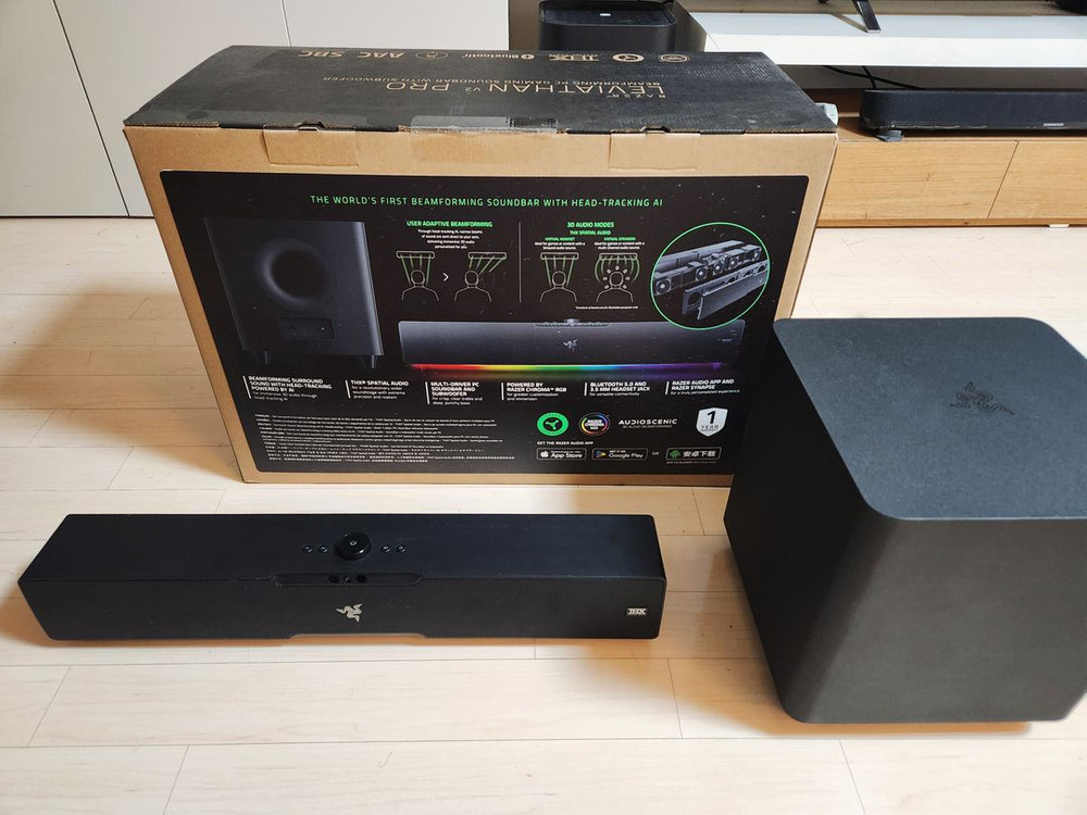 Razer Leviathan v2 pro / 레이저 레비아탄v2 pro 판매합니다. 서브 포함된 모델--1