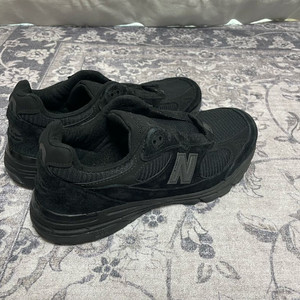 뉴발란스 993 트리플블랙 260사이즈 판매합니다 이미지