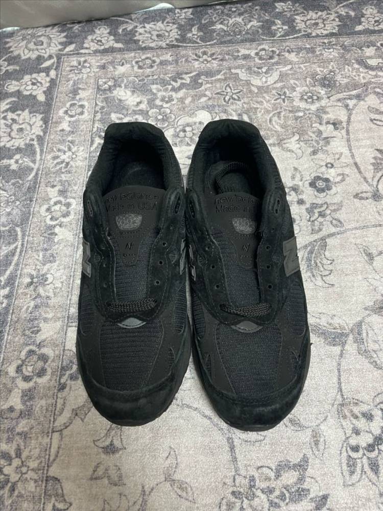 뉴발란스 993 트리플블랙 260사이즈 판매합니다 이미지