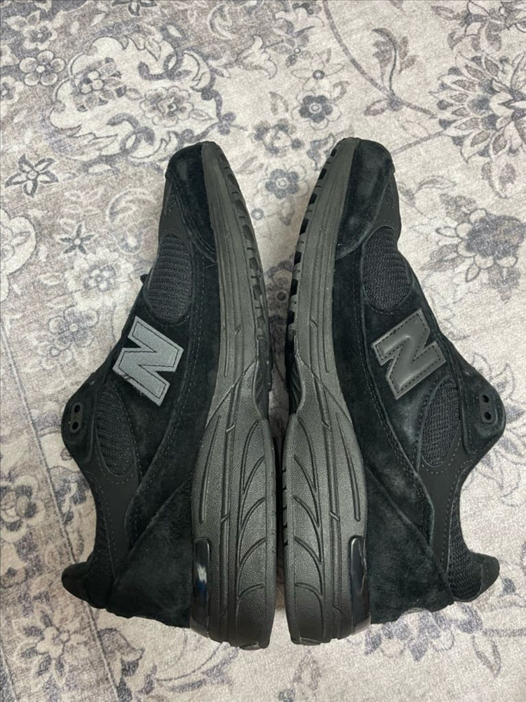 뉴발란스 993 트리플블랙 260사이즈 판매합니다 이미지