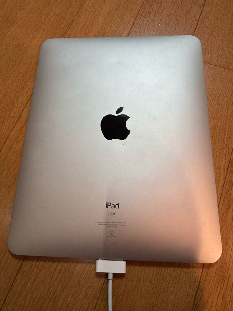 아이패드 1세대--2