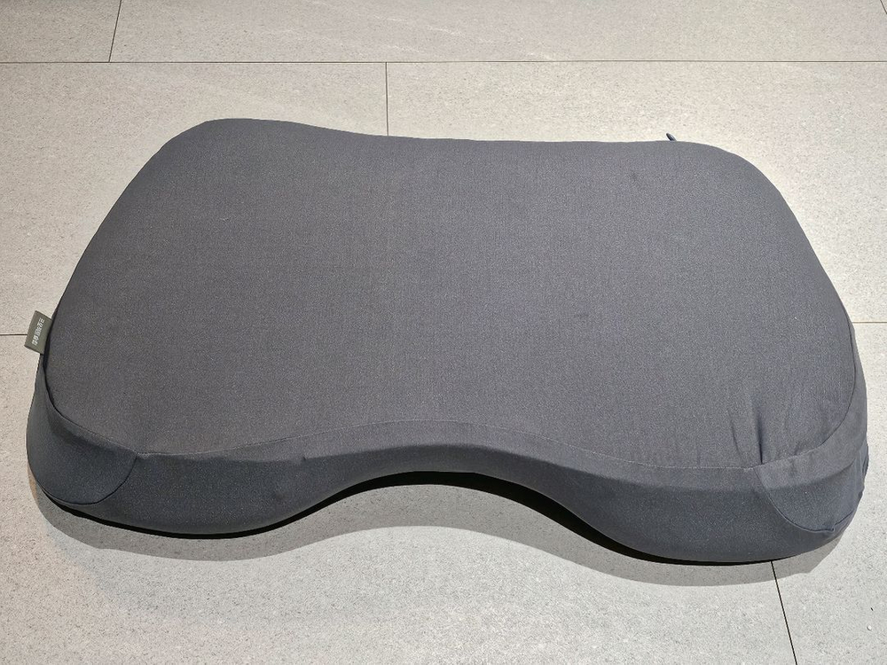 목과 어깨를 편안하게 받쳐주는 경추 쿠션 배게--2