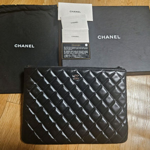 샤넬 퀼팅 클러치백