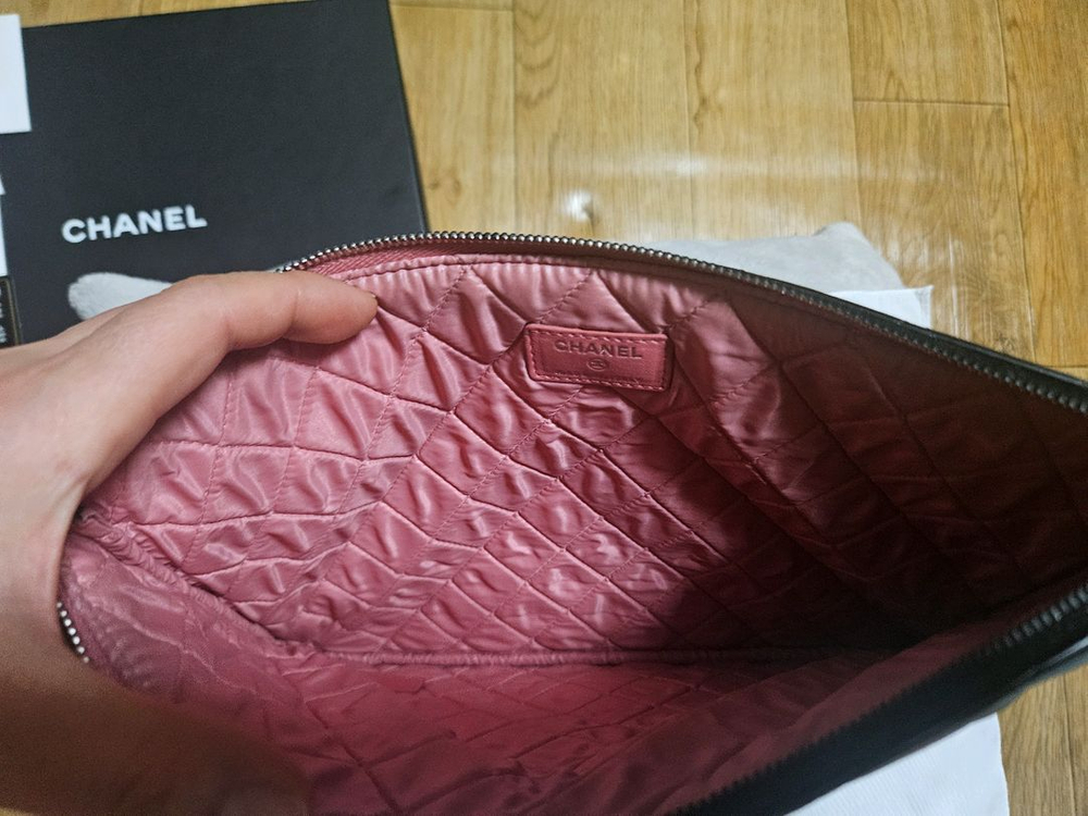 샤넬 퀼팅 클러치백--4