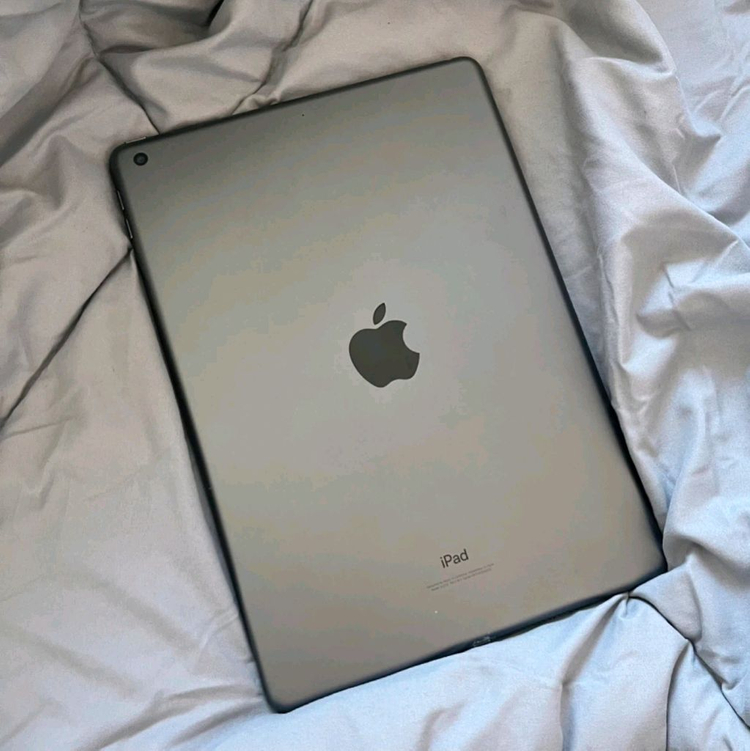 태블릿 5세대 64GB WiFi 이미지