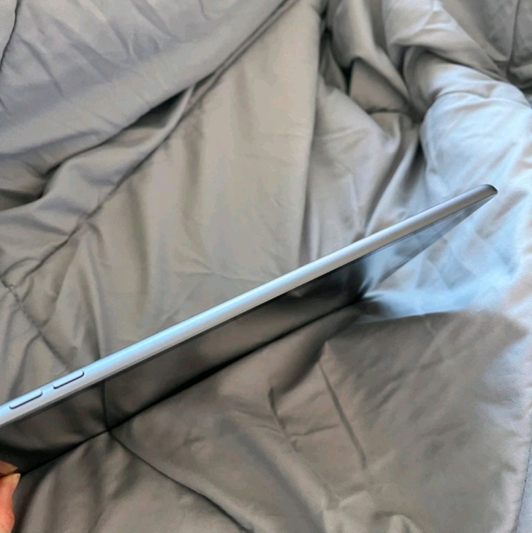 태블릿 5세대 64GB WiFi 이미지