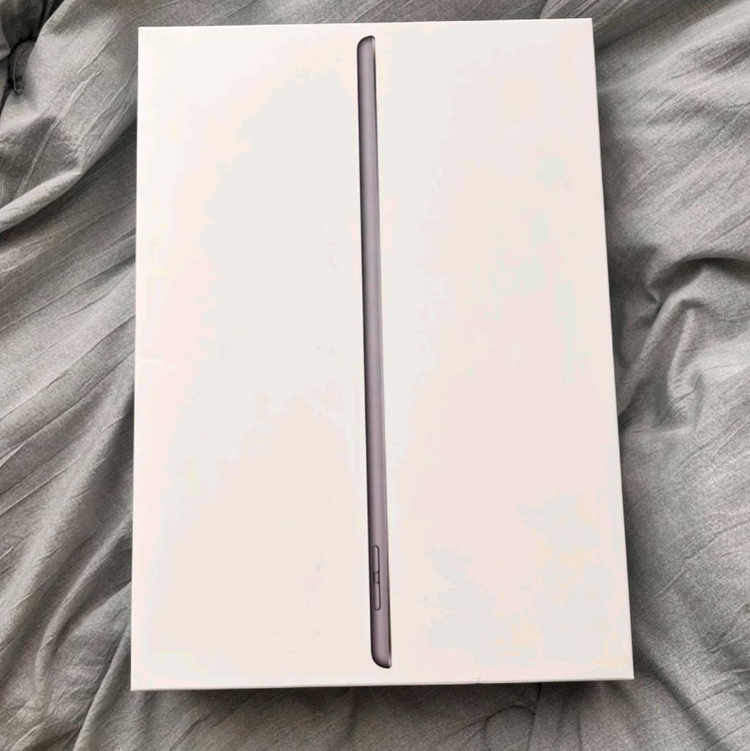 태블릿 5세대 64GB WiFi 이미지