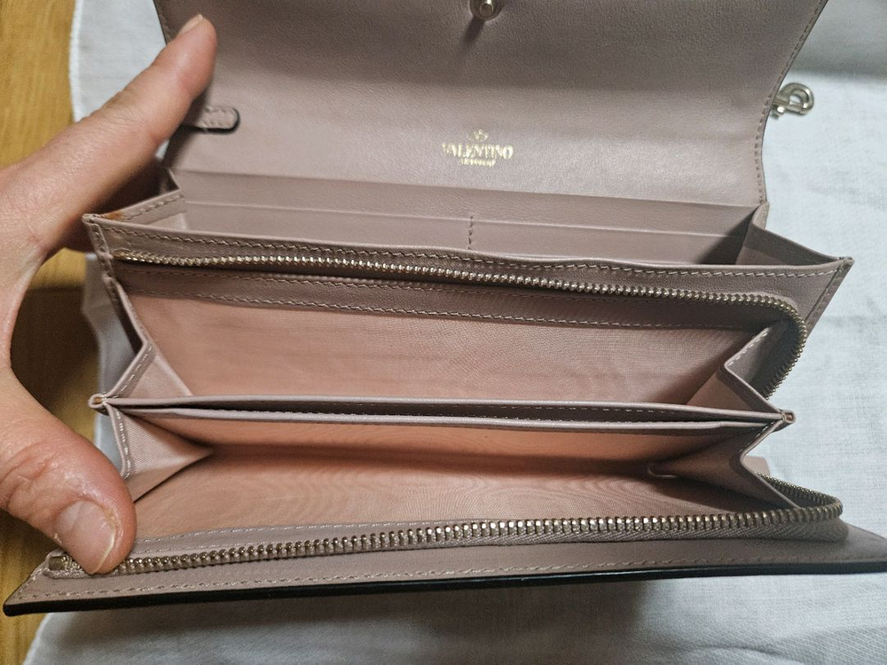 스터드 장식 클러치백--4