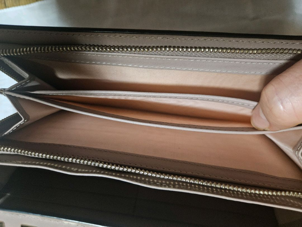 스터드 장식 클러치백--5