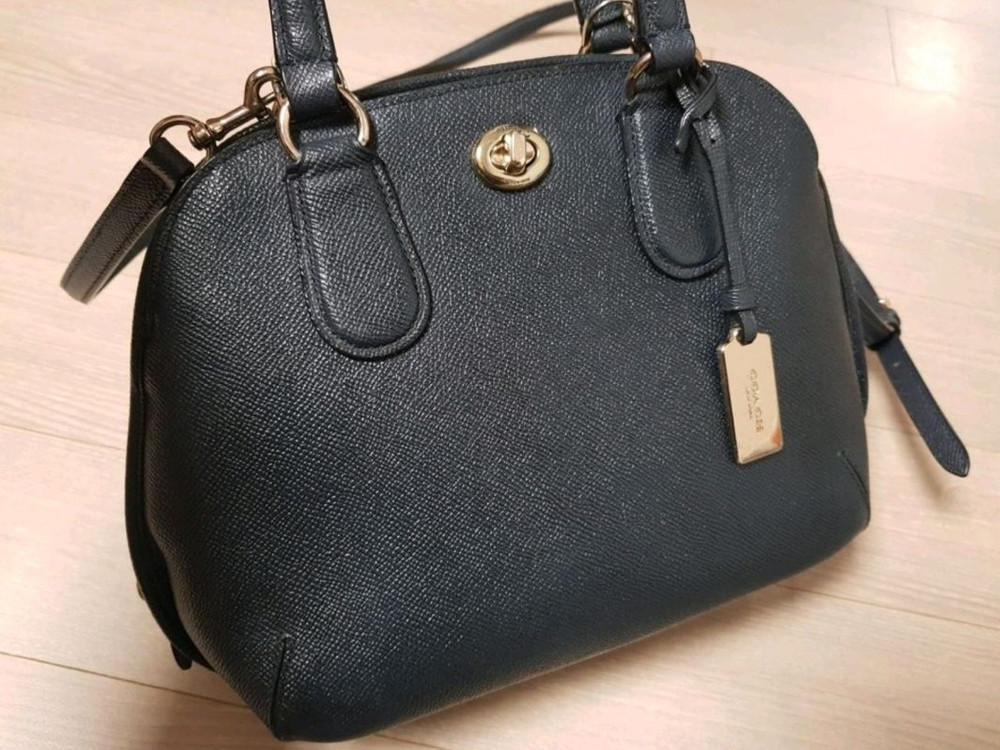 코치 금장턴락장식 사첼 3way백--2