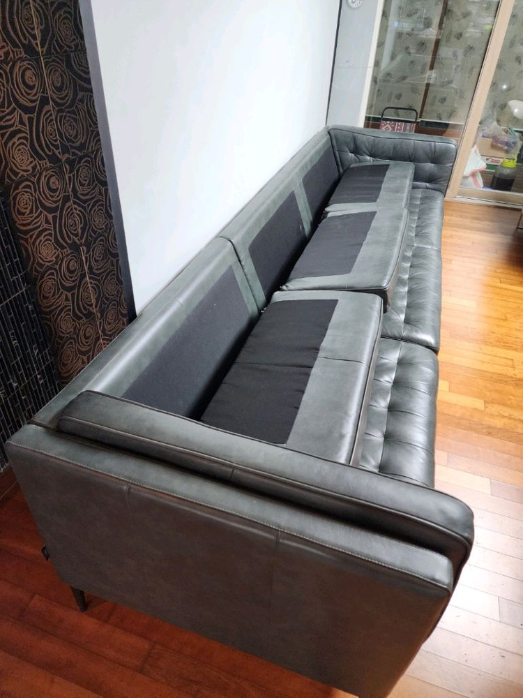 까사미아 4인용 가죽 소파(배송비 포함) 이미지