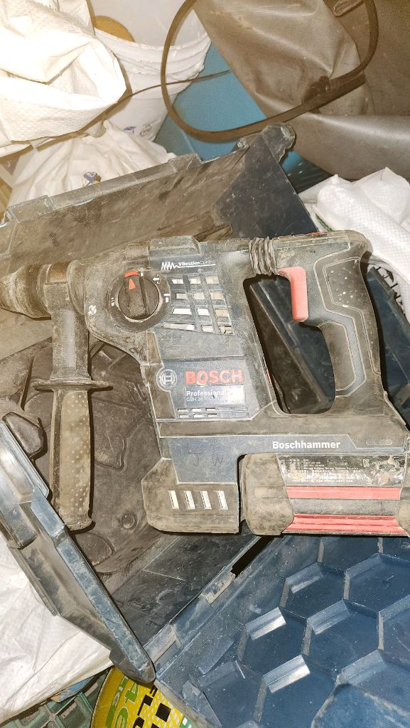 보쉬 전동 함마드릴 36v - li plus 세트 싸게 팝니다. 이미지