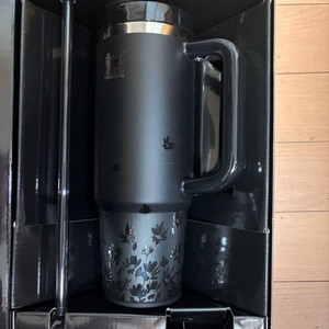 스탠리 x 제니 1913 퀜처 럭스 텀블러 887ml 미드나잇 루비